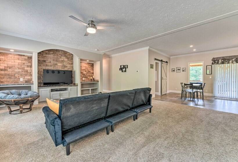 Spacious Blue Ridge Abode W/ Private Pond!