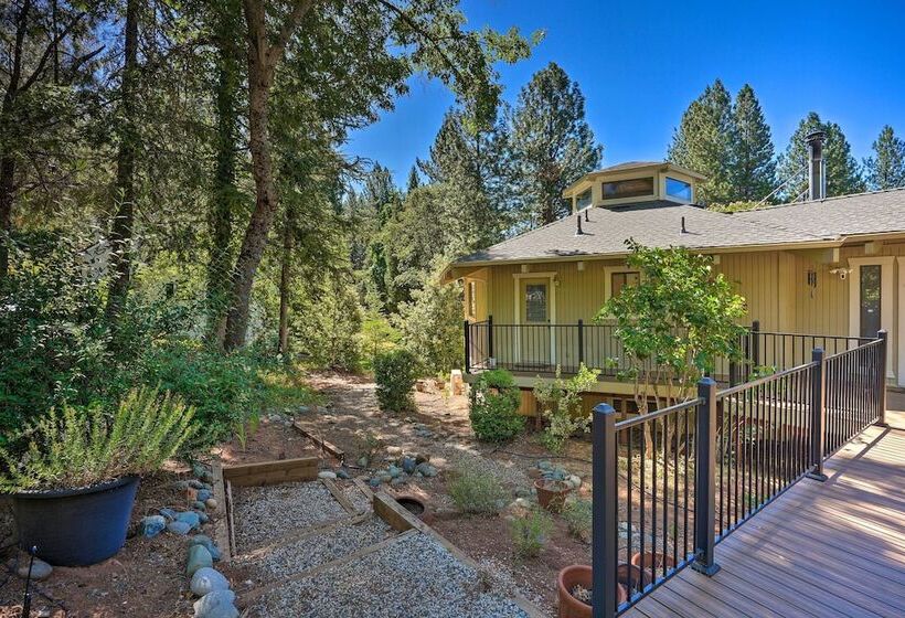 Deck & Grill: Camino Home In Wine Country!