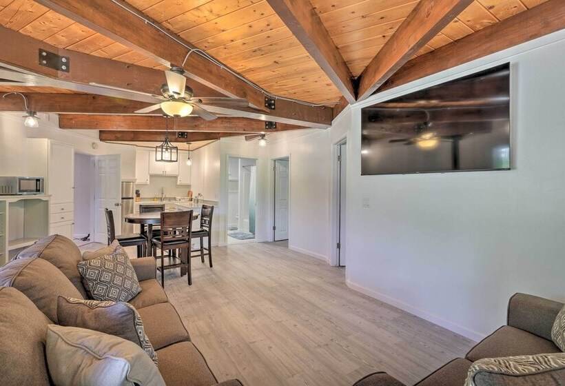 Deck & Grill: Camino Home In Wine Country!