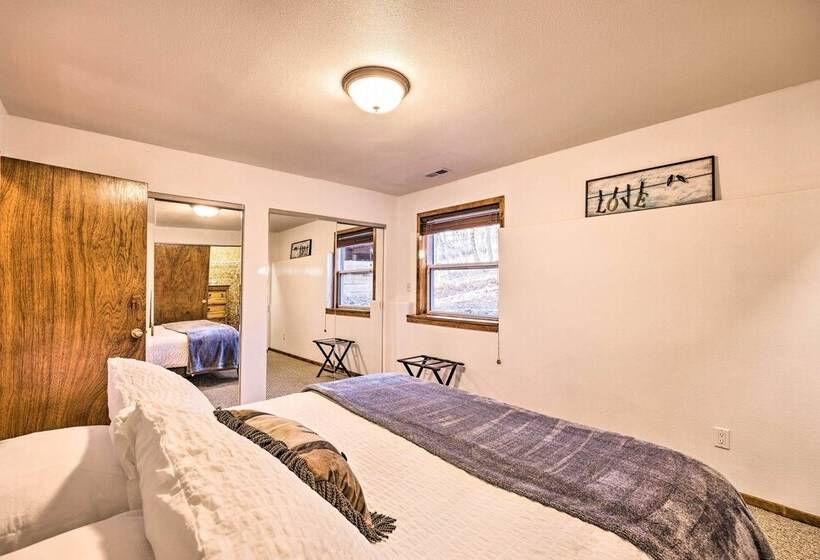 Spacious Family Home < 12 Mi To Usaf Academy!