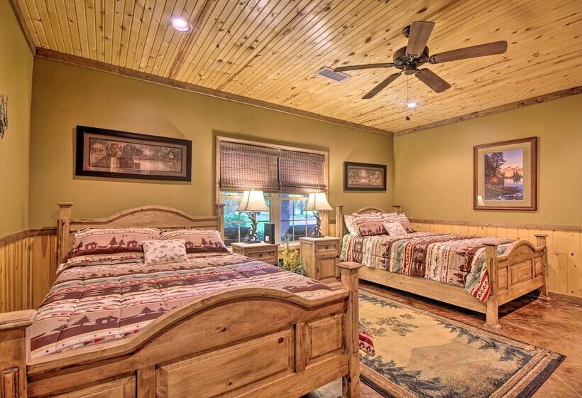 Spacious Family Home W/ Fire Pit On Norfork Lake!