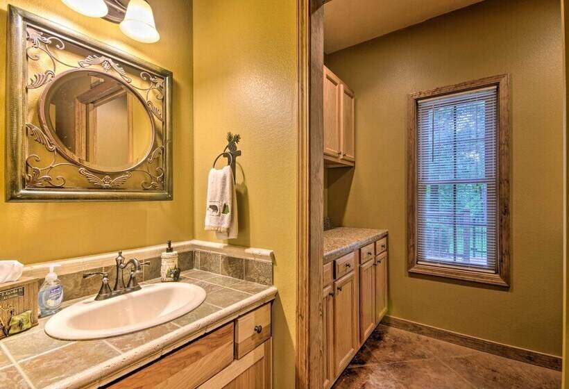 Spacious Family Home W/ Fire Pit On Norfork Lake!