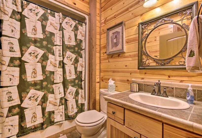 Spacious Family Home W/ Fire Pit On Norfork Lake!