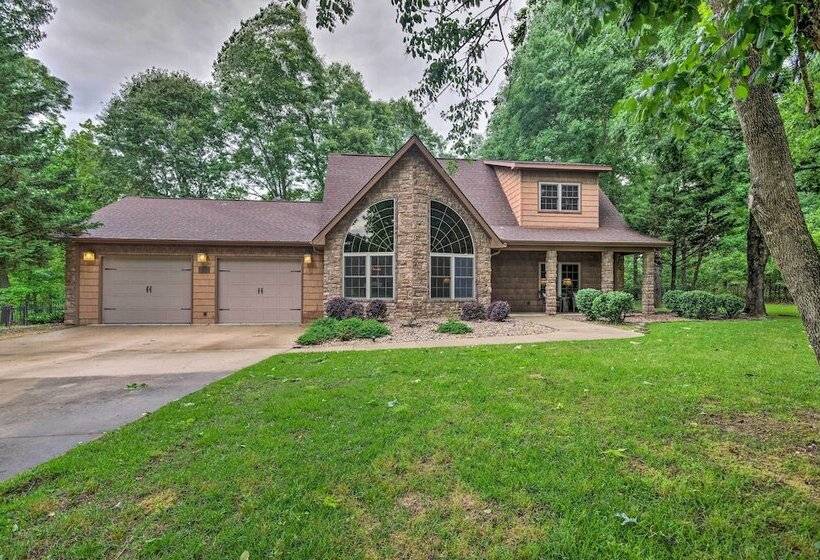 Spacious Family Home W/ Fire Pit On Norfork Lake!