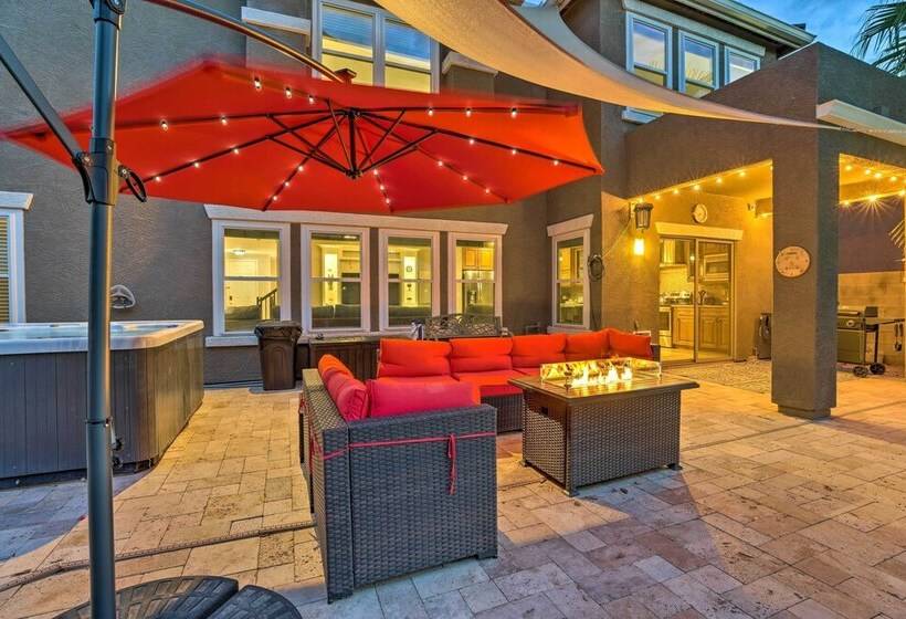 Spacious Gilbert Escape W/ Pool & Hot Tub!