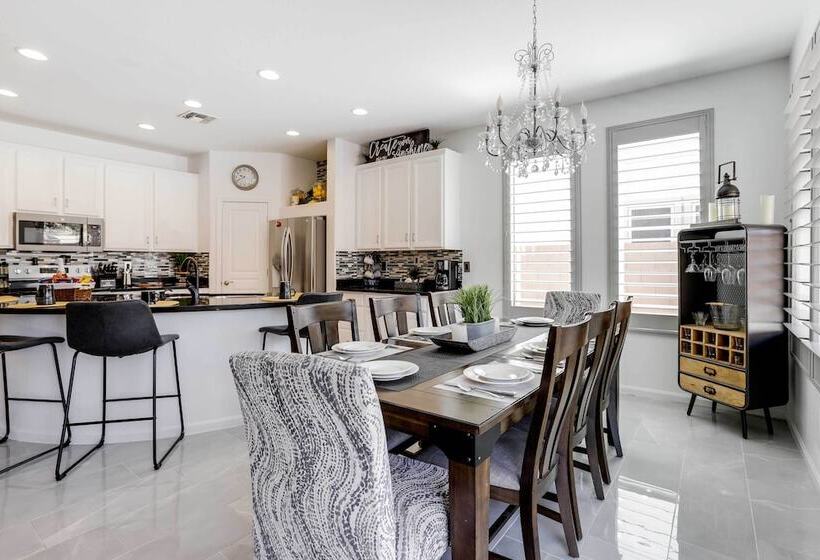 Goodyear Home W/ Pool, Near Spring Training