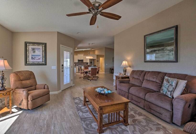 Spacious Home W/ Bbq, 1/2 Mi To Lake Havasu!