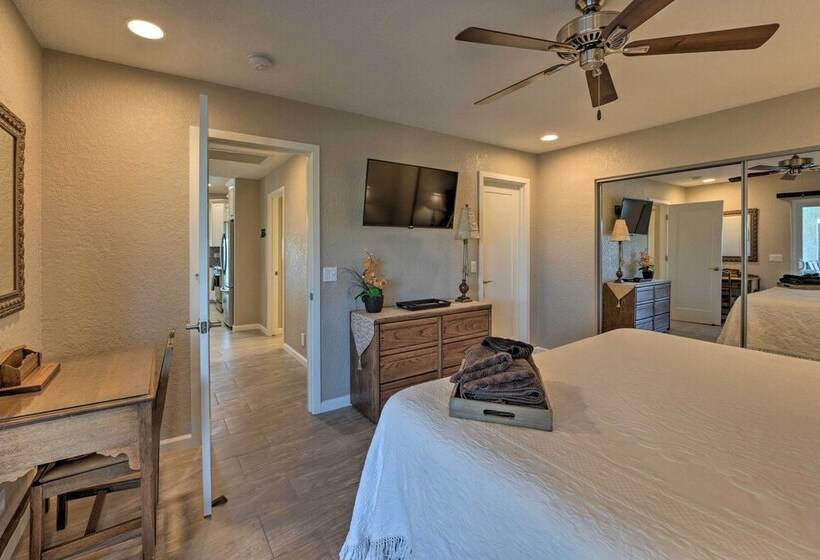 Spacious Home W/ Bbq, 1/2 Mi To Lake Havasu!