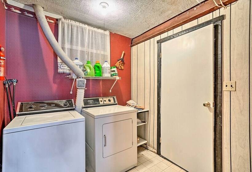 Crooked Lake Cottage W/ Views & Furnished Deck