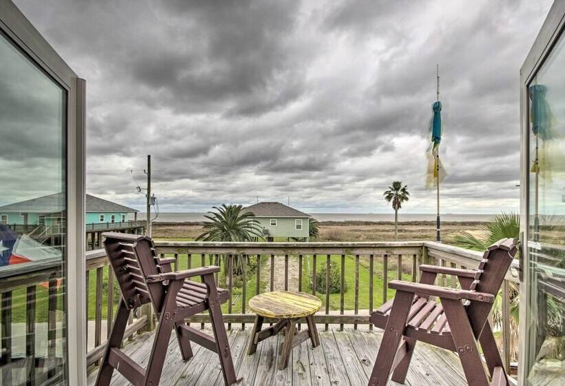 Spacious Sooner Star Beach House: Steps To Beach!