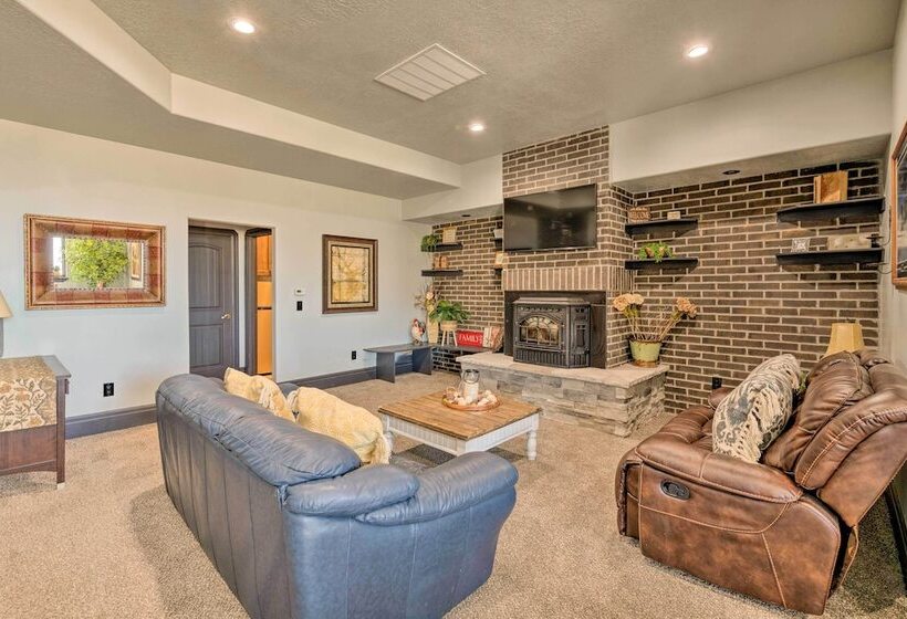 Spacious Tooele Unit W/ Sprawling Mtn Views!