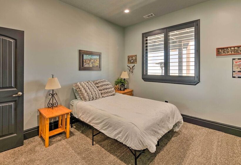 Spacious Tooele Unit W/ Sprawling Mtn Views!