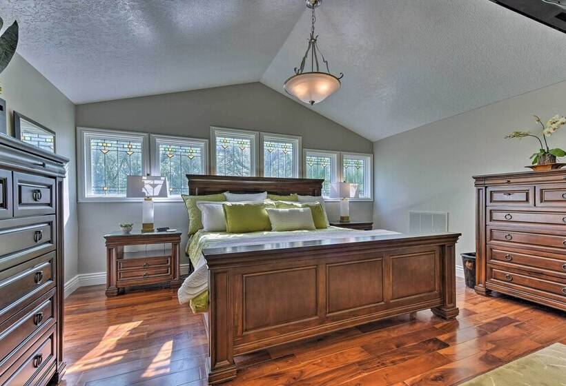 Spring Creek Retreat On 25 Acres W/mountain Views!