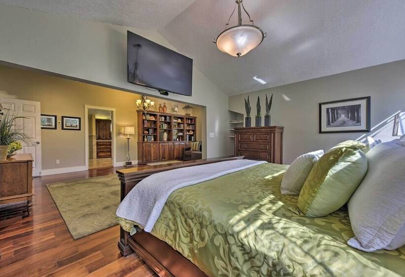 Spring Creek Retreat On 25 Acres W/mountain Views!