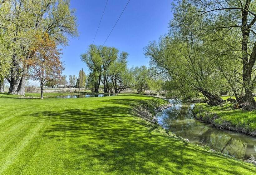 Spring Creek Retreat On 25 Acres W/mountain Views!