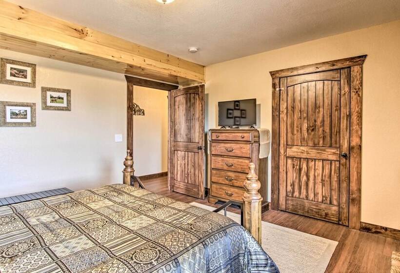 Mountain View Gatlinburg Cabin W/ Private Hot Tub!