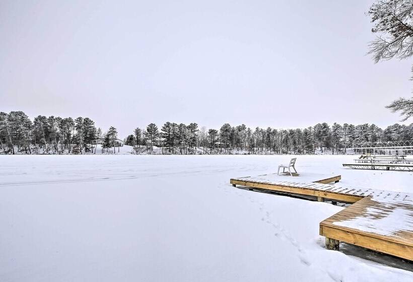 Stylish Chetek Hideaway W/ Lake + Dock Access!