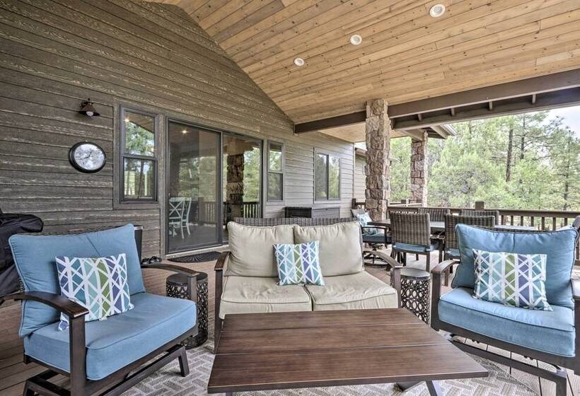 Stylish Show Low House W/ Expansive Deck!