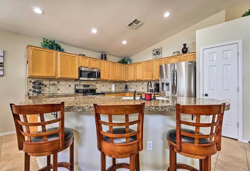 Surprise Home < 5 Mi To Stadium & Golfing!