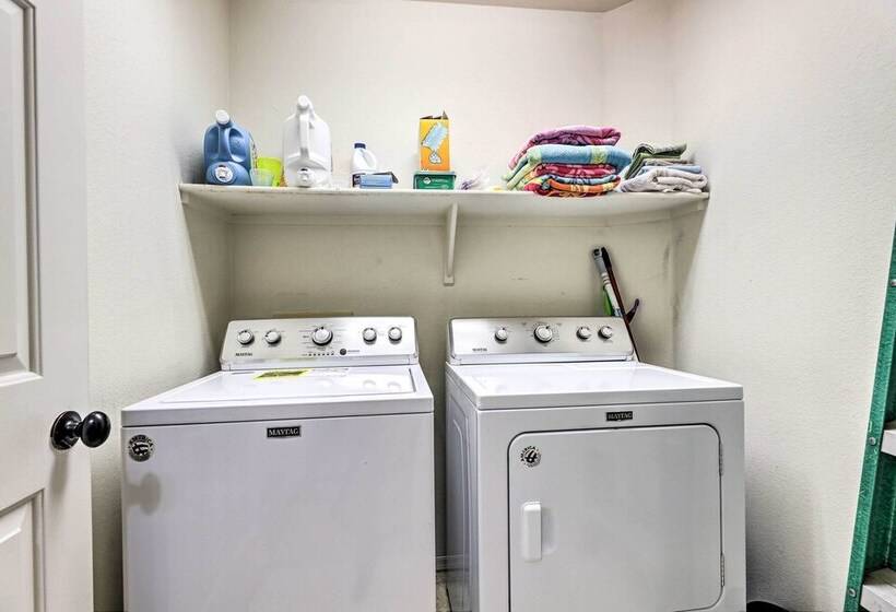 Surprise Home < 5 Mi To Stadium & Golfing!