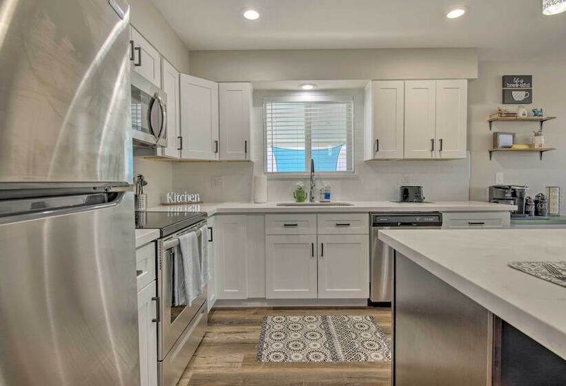 Tempe Retreat W/ Spacious Yard ~ 1 Mi To Asu!