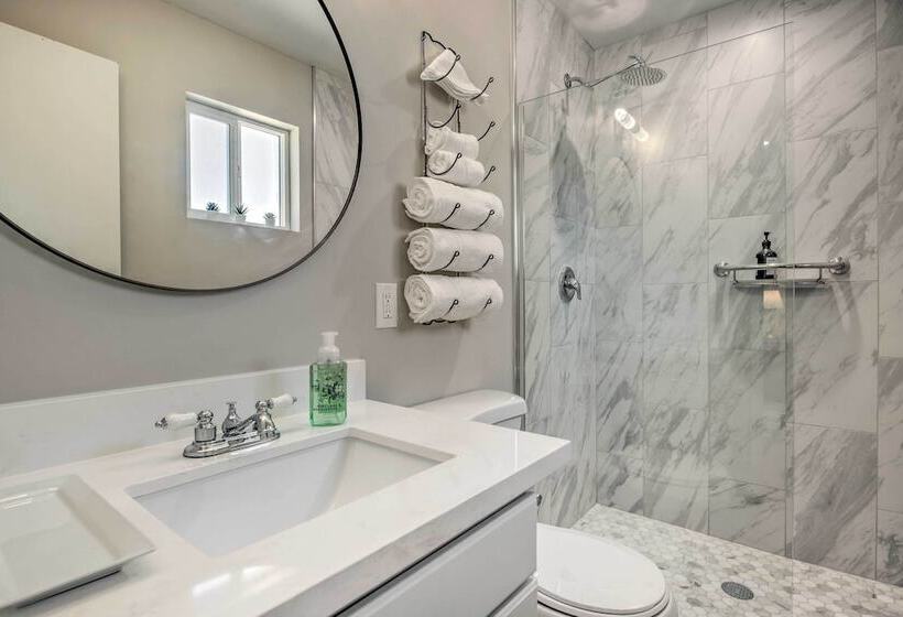 Tempe Retreat W/ Spacious Yard ~ 1 Mi To Asu!