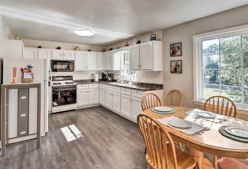 The Old Parsonage  Pindall House W/ Patio!