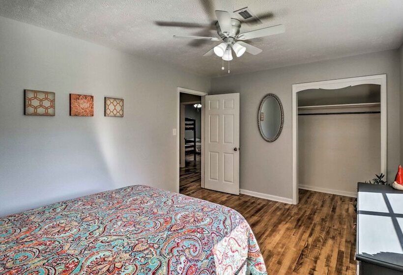 The Old Parsonage  Pindall House W/ Patio!