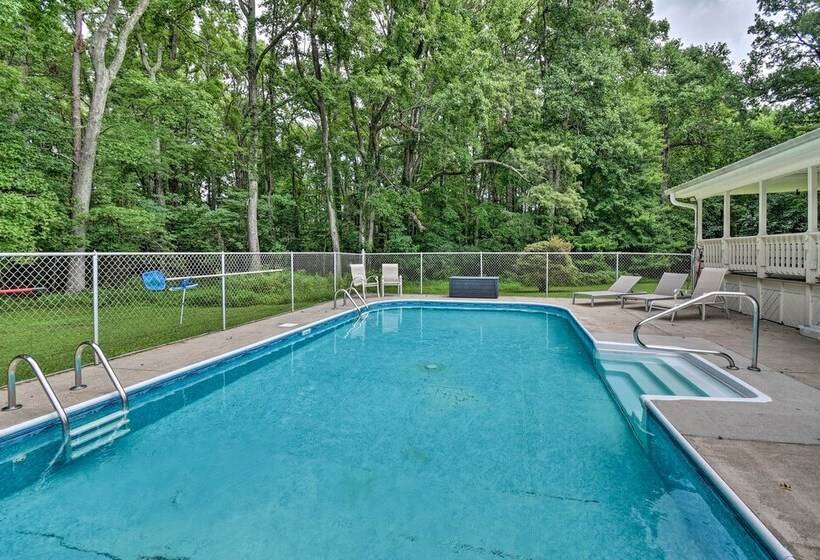 The Oyster Bed  Retreat W/ Pool & Game Room