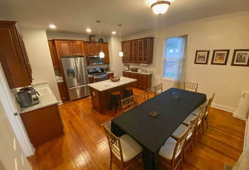 Thomson Farm  Classic Home < 10 Mi To Vineyards!