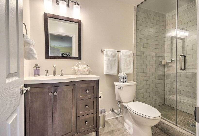 Thomson Farm  Classic Home < 10 Mi To Vineyards!