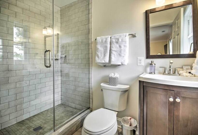 Thomson Farm  Classic Home < 10 Mi To Vineyards!