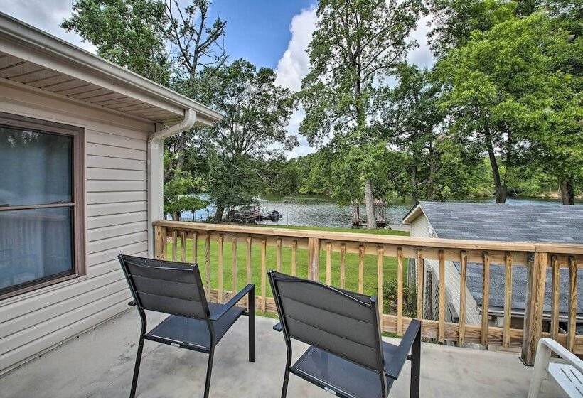Treasure Isle Riverfront Home: Pets Welcome!