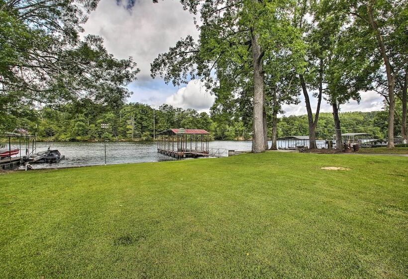Treasure Isle Riverfront Home: Pets Welcome!