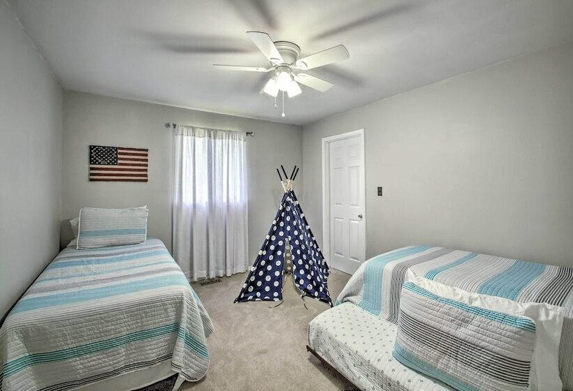 Treasure Isle Riverfront Home: Pets Welcome!