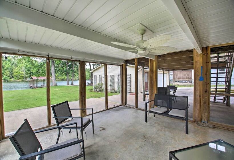 Treasure Isle Riverfront Home: Pets Welcome!