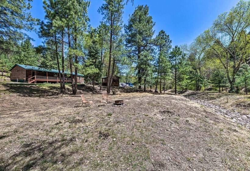 Tree Lined Alto Cabin: Near Parks & Trails!