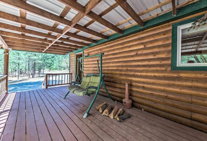 Tree Lined Alto Cabin: Near Parks & Trails!