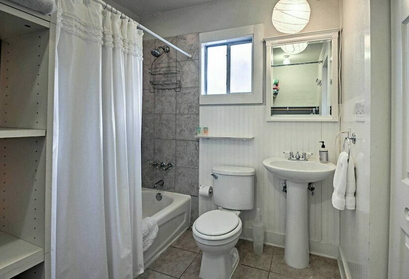 Trendy Austin Soul Home: Walk To South Congress!