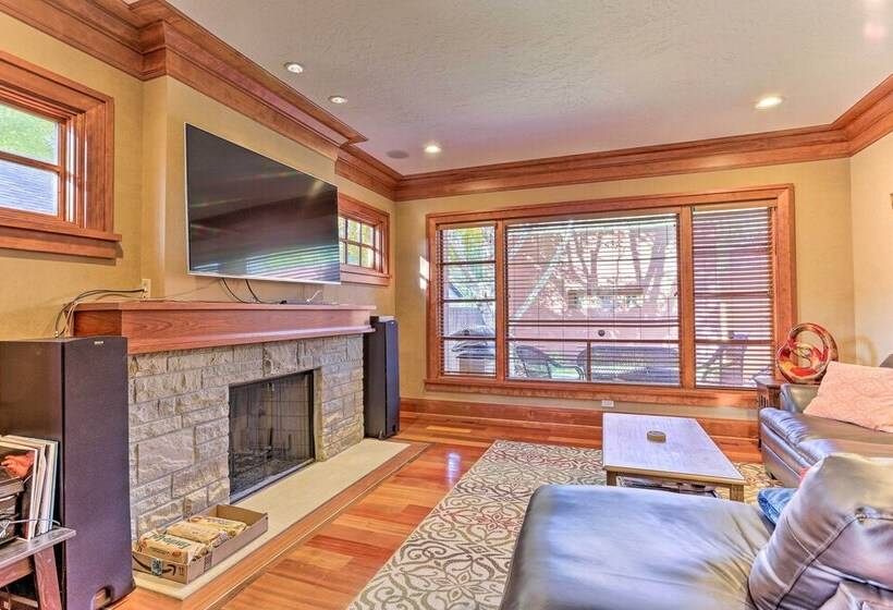 North End Boise Home W/ Courtyard ~ 3 Mi To Dtwn!