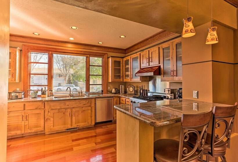 North End Boise Home W/ Courtyard ~ 3 Mi To Dtwn!