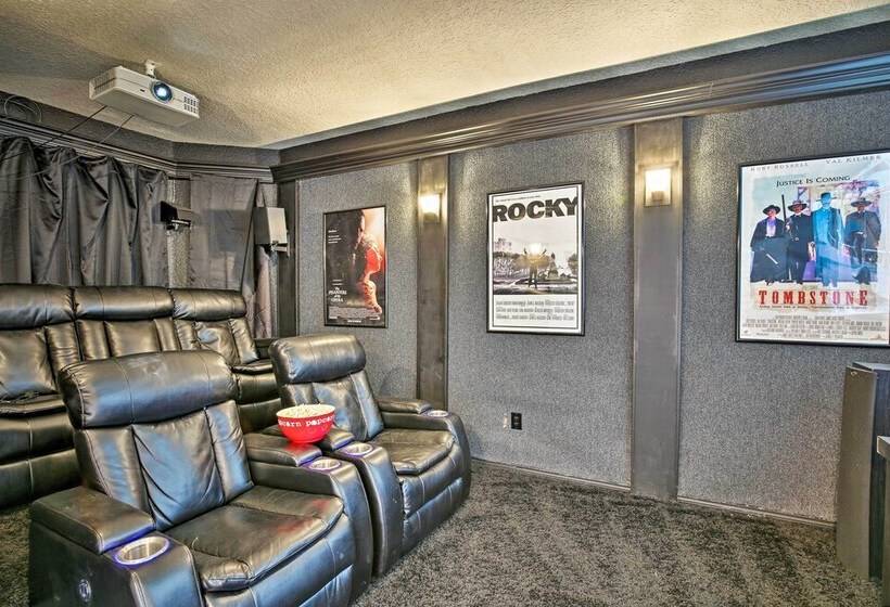 Pool/spa, Theater Room & Views: Palm Desert Home!