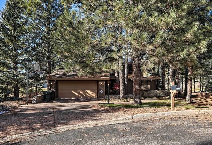 Upscale Flagstaff Country Club Home W/ Mtn Views!