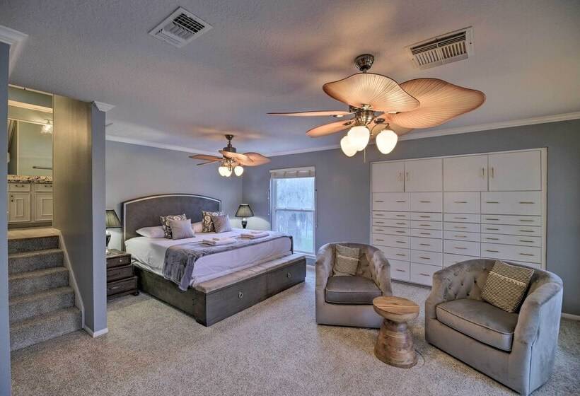 Waterfront San Jacinto River Home W/ Boat Slip!