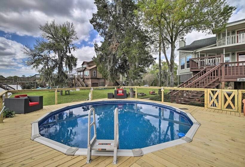 Waterfront San Jacinto River Home W/ Boat Slip!