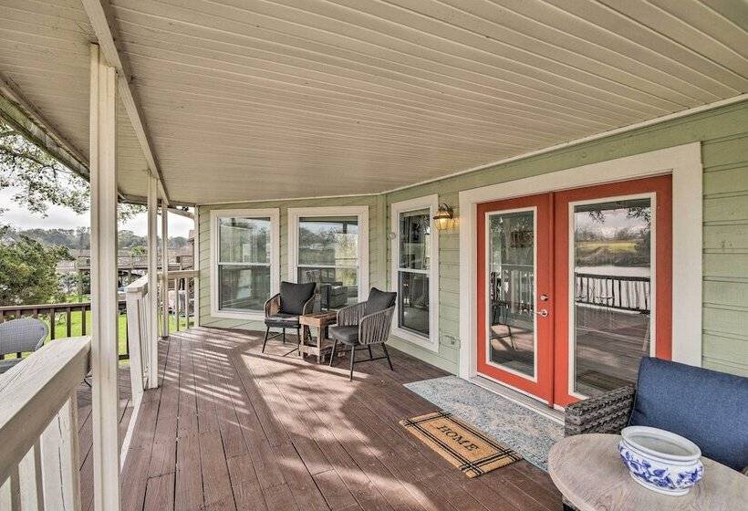 Waterfront San Jacinto River Home W/ Boat Slip!