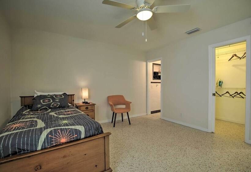 Well Appointed Tampa Home: 4 Mi To Usf Campus