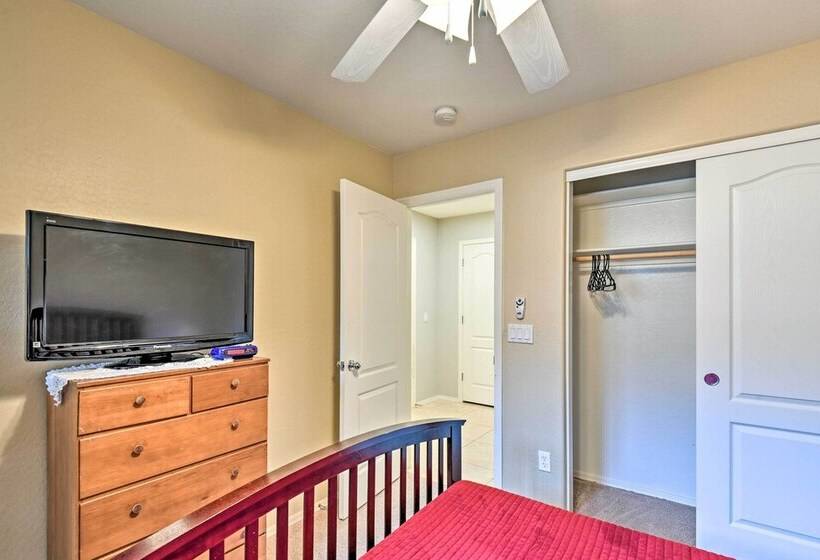 West Phoenix Home: Hike, Dine & Golf Nearby!