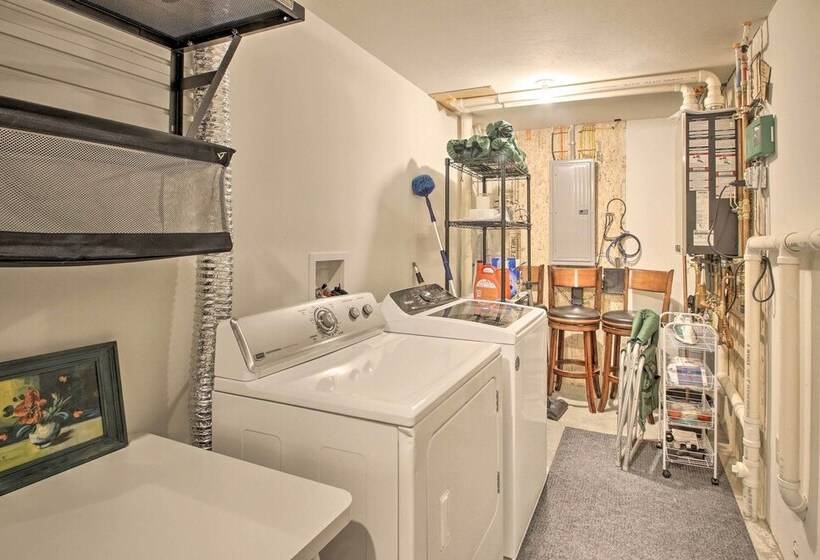 White Mountain Home Near Lakes & Kancamagus Hwy!