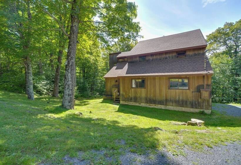 Wilmington Retreat W/ Deck, Lake Views & Game Room